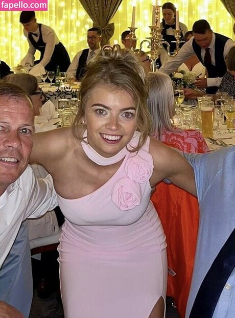 Zoe Clarke HDスター 写真