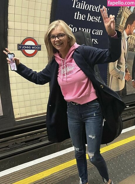 Zoe Clarke ヌードモデル アーカイブ