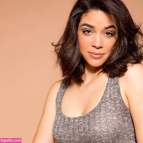 Karina Ortiz ポルノスター アダルト 画像