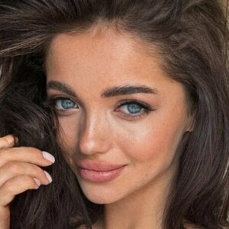 Adelka t 無料のスター 写真