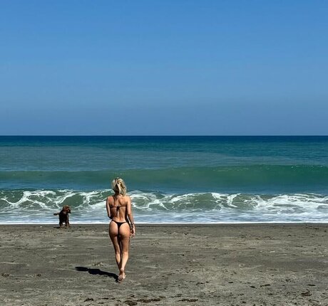 アジアの女性支配OnlyFans 無料 写真