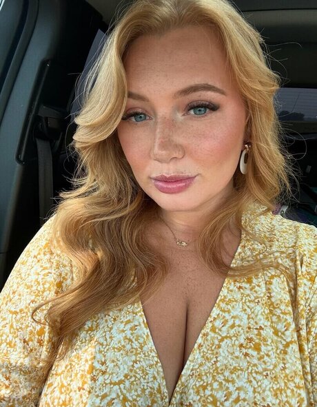 曲線美の熟女OnlyFans ホット裸 ギャラリー