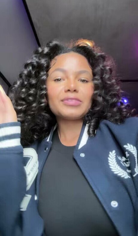 Brooklyn Queen ホットなモデル 写真