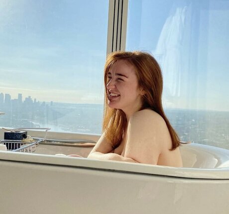 Eleanor Neale 裸モデル ギャラリー