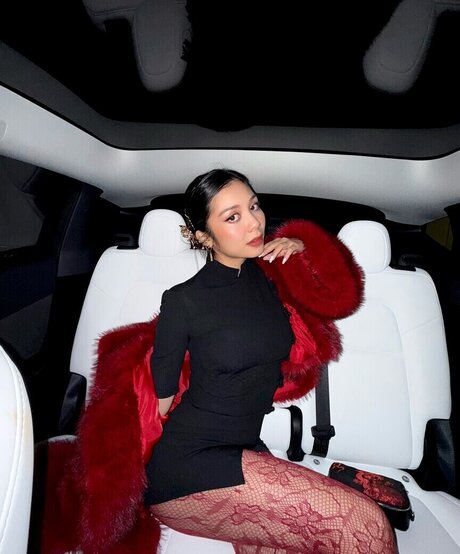 itshellovee ポルノスター 美しい 写真