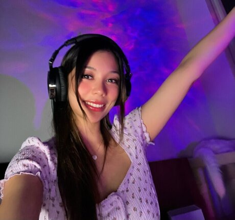 itshellovee profile image