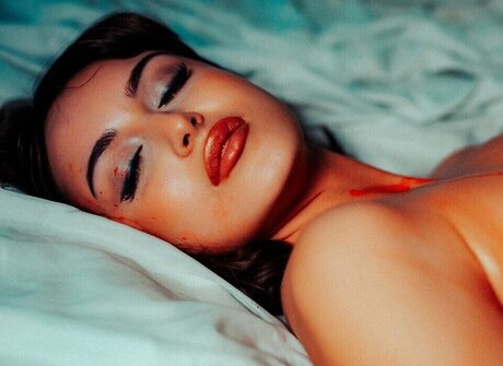 Isabelle Sky ポルノスター 画像