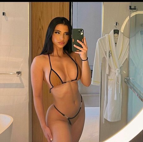 アジアの女性支配OnlyFans ホットポルノ 写真