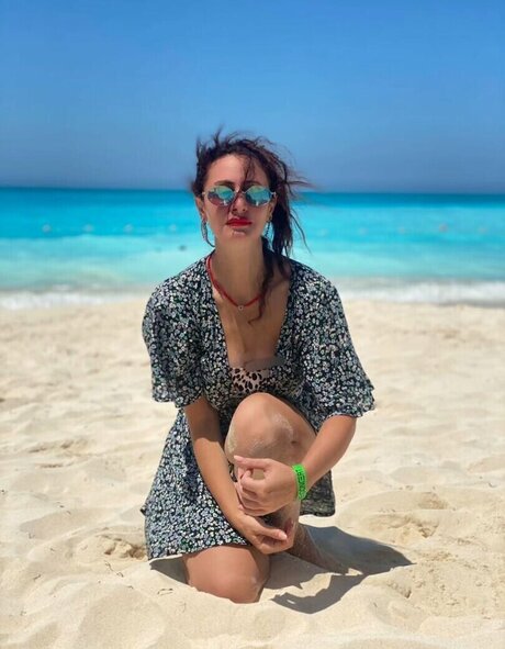 Menna Tayseer ポルノスター トップ 写真