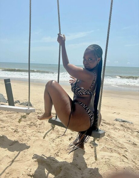 African Booty Meat XXXモデル 写真