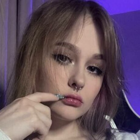 ksyasha エロティックなスター 写真