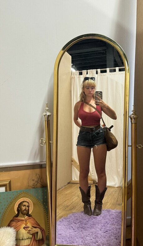 Ella Ballentine アート女優 アーカイブ