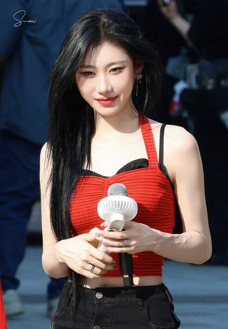 Chaeryeong スター xxx 写真