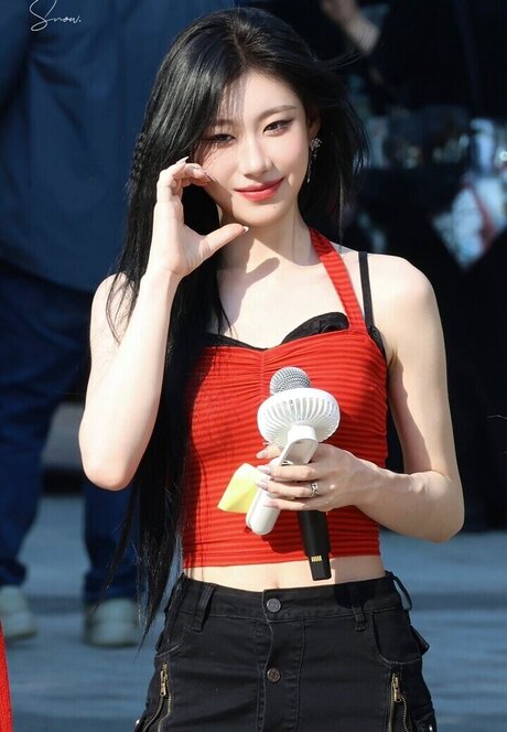 Chaeryeong 美しいモデル 画像