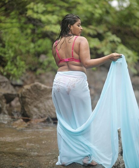 Anjali Gaud アダルトスター ギャラリー