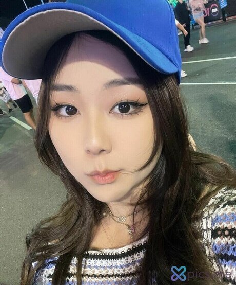 ティーンプッシーOnlyFans アート裸 画像