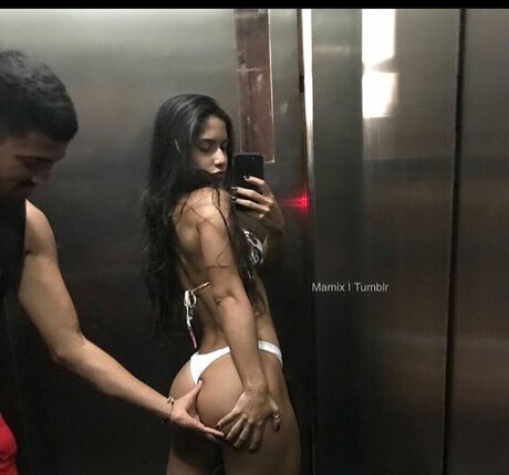 Lara Camilo アダルトモデル 写真