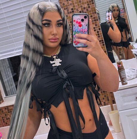 アジアンタトゥー OnlyFans 無料 ギャラリー