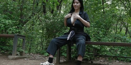 アジア人のタトゥー OnlyFans エロチック 写真