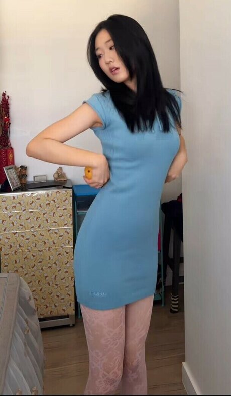 ニューハーフ 熟女 OnlyFans ホット 写真