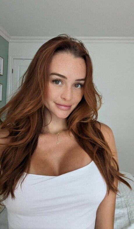 Milliye Gioia アートモデル 写真