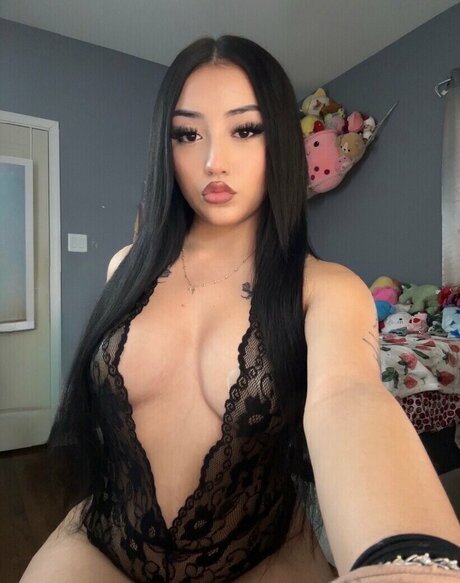 melmena ポルノモデル 写真