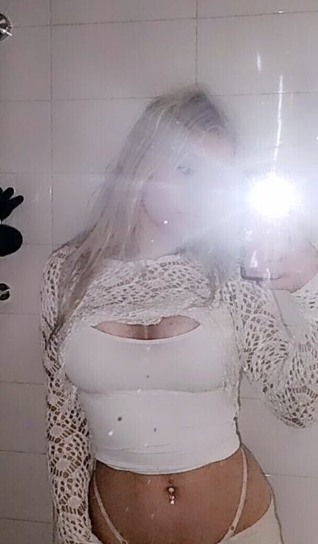 Nelli Virtanen ポルノスター ヌード 写真