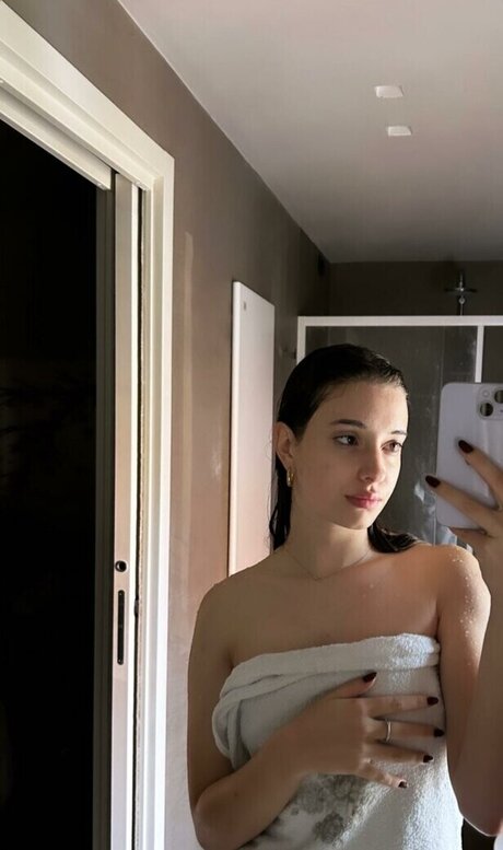 痩せたブロンドのOnlyFans 無料セクシー 画像