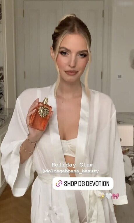 Leonie Hanne トップモデル 写真