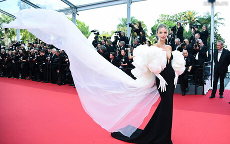 Leonie Hanne xxx女優 ギャラリー