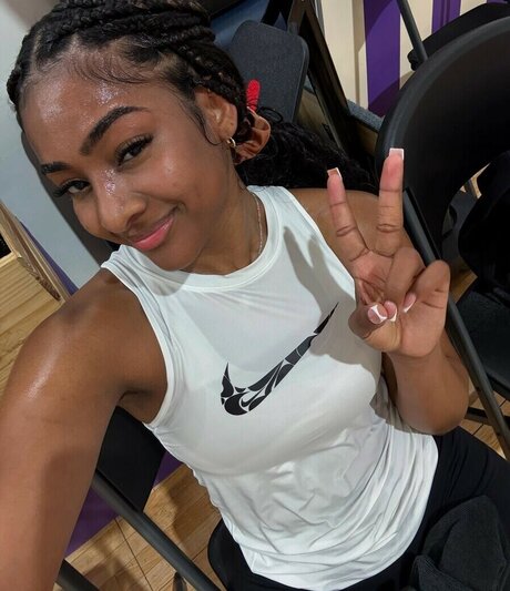 Deja Kelly HDポルノスター 写真