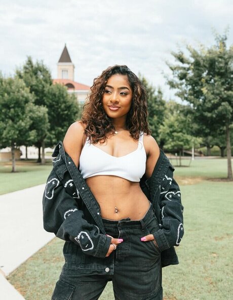 Deja Kelly 独占スター 画像