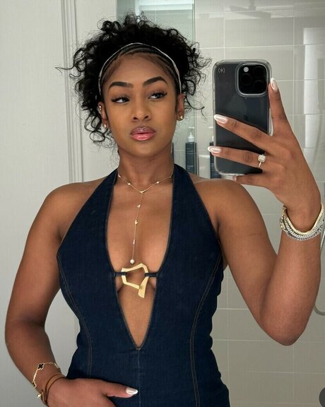 Deja Kelly 裸のポルノスター 写真