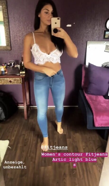 Jasmin Voigt ヌードモデル 写真