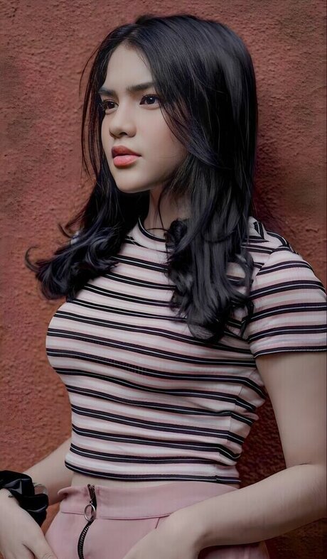 Davina Karamoy 無料のポルノスター 写真