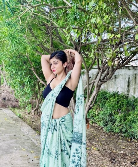 Riya Pandey 限定スター 画像