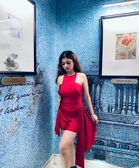 Riya Pandey ポルノスター HD アーカイブ