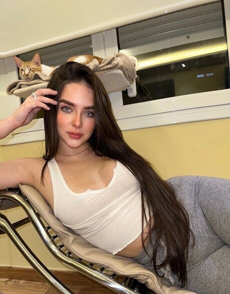 Sabrina Salvatierra トップモデル 画像