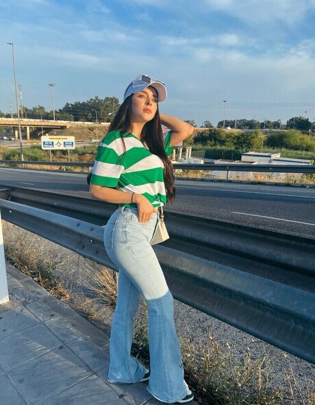 ティーングラスオンリーファン 美しいxxx 写真