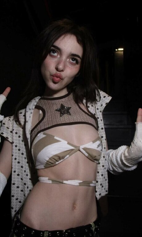 リップスオンリーファンズ 無料ポルノ 画像