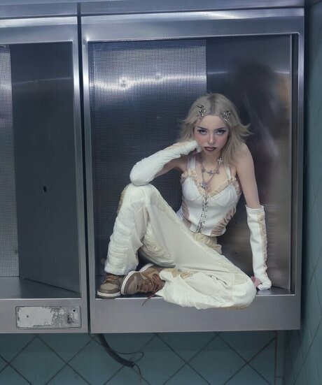 若いティーンのOnlyFans 可愛い 写真