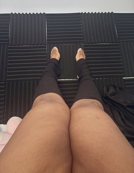 Uzuri Mia セクシーモデル 写真