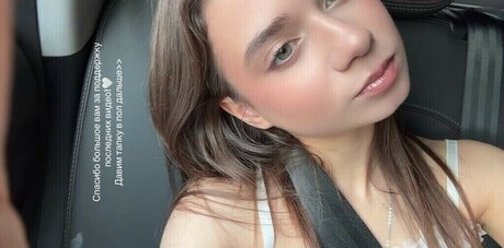 Leytink 美しいポルノスター 画像