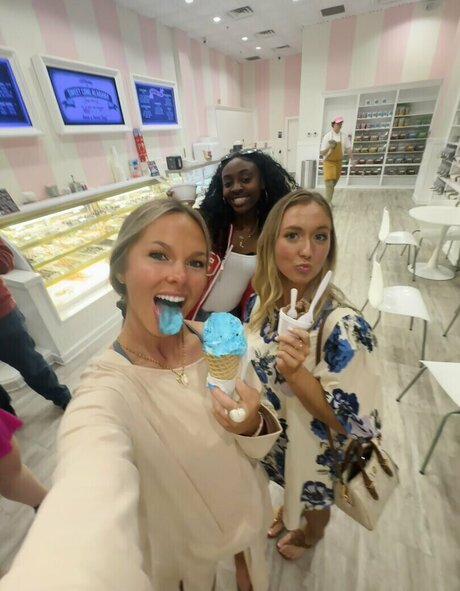 美しいアジアのOnlyFans ヌード 写真