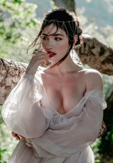 Maud Elena エロティックなスター 写真