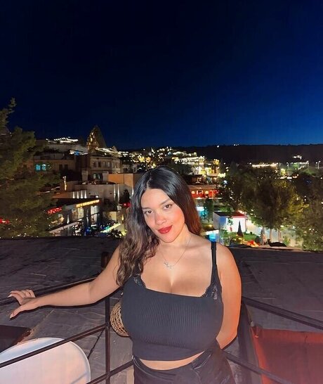 Nakishka 裸のモデル 写真