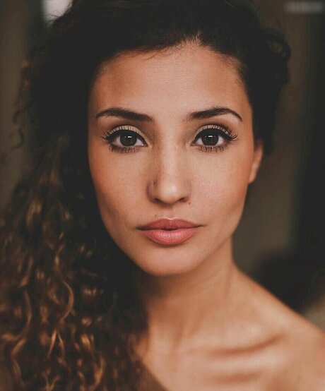 Nadine Menz ポルノスター ヌード アーカイブ