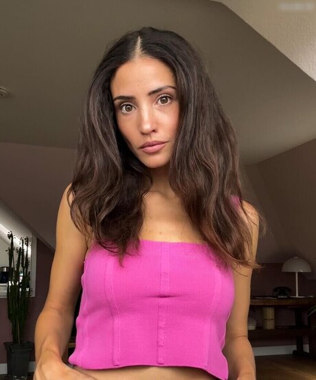 Nadine Menz 独占スター 写真