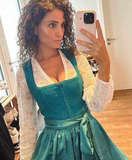 Nadine Menz ポルノスター アート 写真