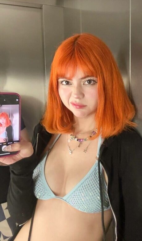 Vaniasse xxxスター アーカイブ